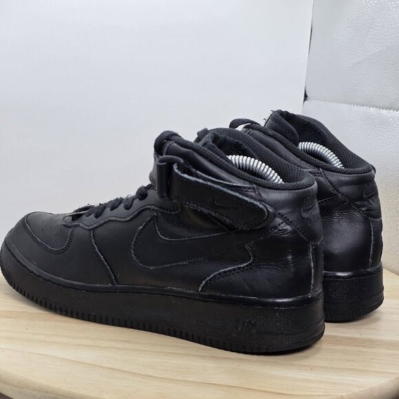 NIKE Air Force 1 Mid '07 Triple Black Women's Size 8.5 314195-004 Unisex GS 7Y - Picture 7 of 9